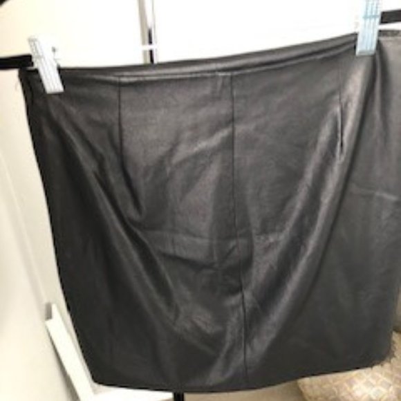 Splendid Faux Leather Mini Skirt - Picture 3 of 6